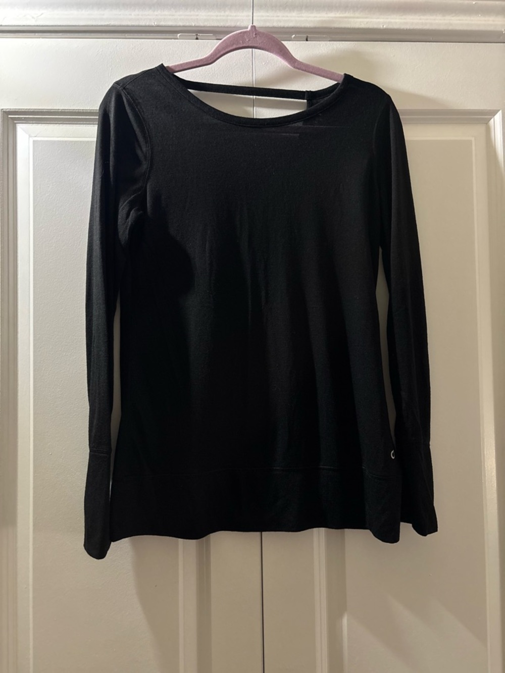 GAP Black Long-Sleeve Women’s Tee